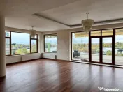 Apartament 4 camere Laguna Residence 