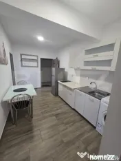 Apartament cu 2 camere, decomandat, parcare, zona linistita 