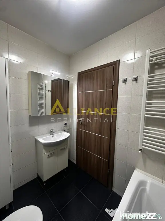 Apartament 3 camere decomandat – Brown Residence, B-d...