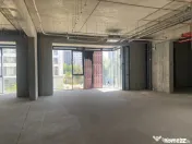 Spatiu comercial pretabil retail l showroom l l birouri 