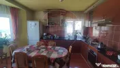 Casă cu 6 camere de vânzare, teren generos, Osorhei 
