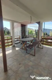 Casă cu 6 camere de vânzare, teren generos, Osorhei 