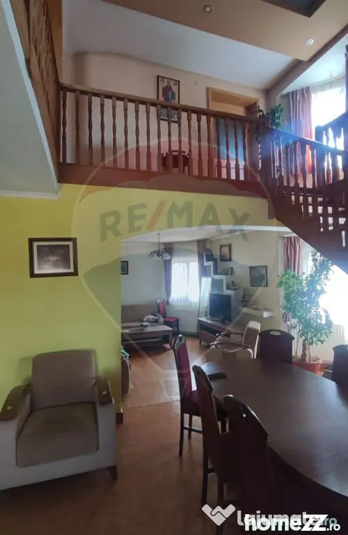 Casă cu 6 camere de vânzare, teren generos, Osorhei