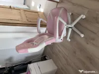 Scaun de gaming de vânzare, folosit 3 luni. 