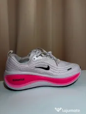 Nike Vomero Zoom X 