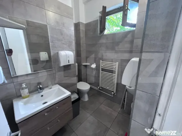 Spatiu Comercial-180 Mp, vis a vis de Parcul Central