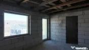 Casă individuală pe 1000 mp teren la preț de duplex: Str 