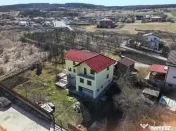Casă individuală pe 1000 mp teren la preț de duplex: Str 