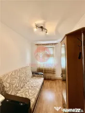 Apartament 3 camere semidecomandat N#259;vodari 