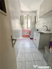 Apartament 3 camere semidecomandat N#259;vodari 