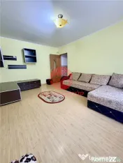 Apartament 3 camere semidecomandat N#259;vodari 