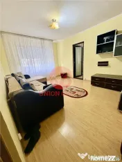 Apartament 3 camere semidecomandat N#259;vodari 