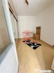 Apartament 3 camere semidecomandat N#259;vodari 
