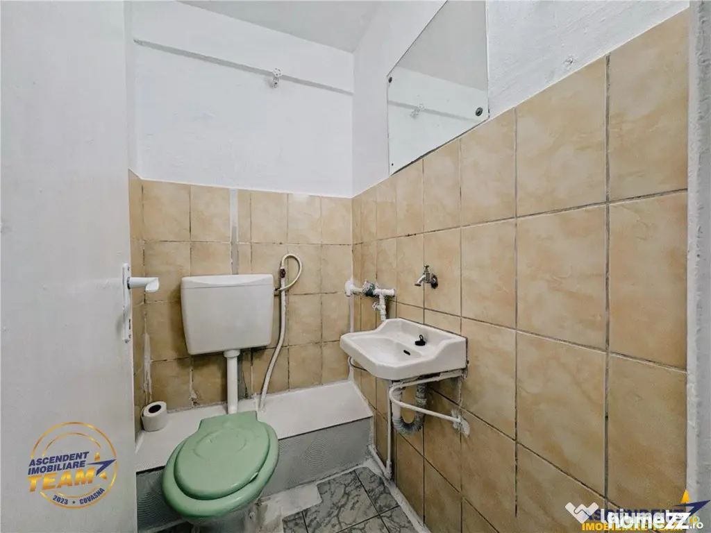 Spatiu comercial, cu potential investitional servicii, Ciu