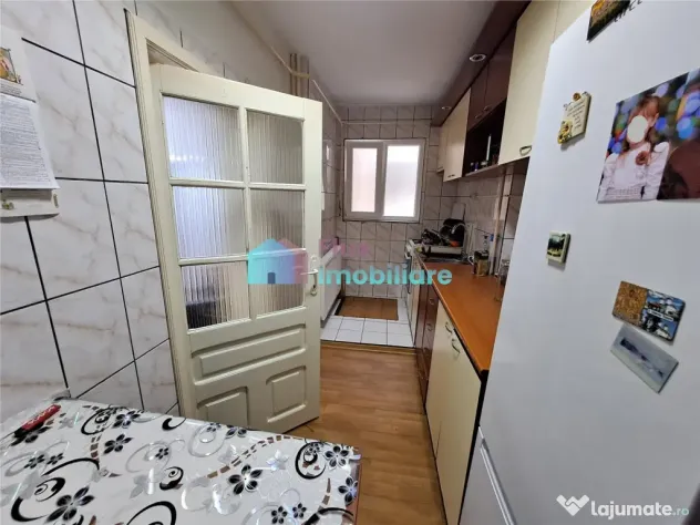 Apartament cu 3 camere decomandat parter inalt George Enescu