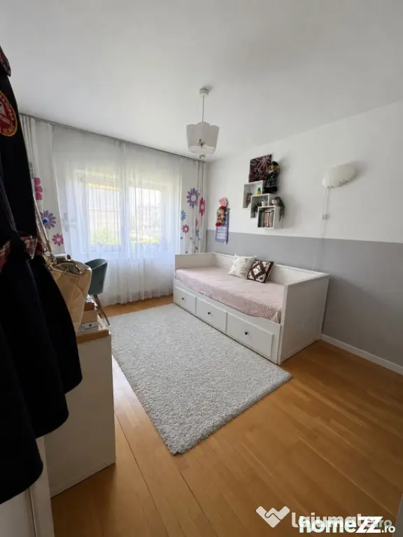 Apartament cu 3 camere decomandate, 64 mp utili, 2 băi, box