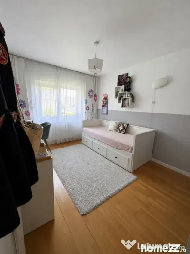 Apartament cu 3 camere decomandate, 64 mp utili, 2 băi, box