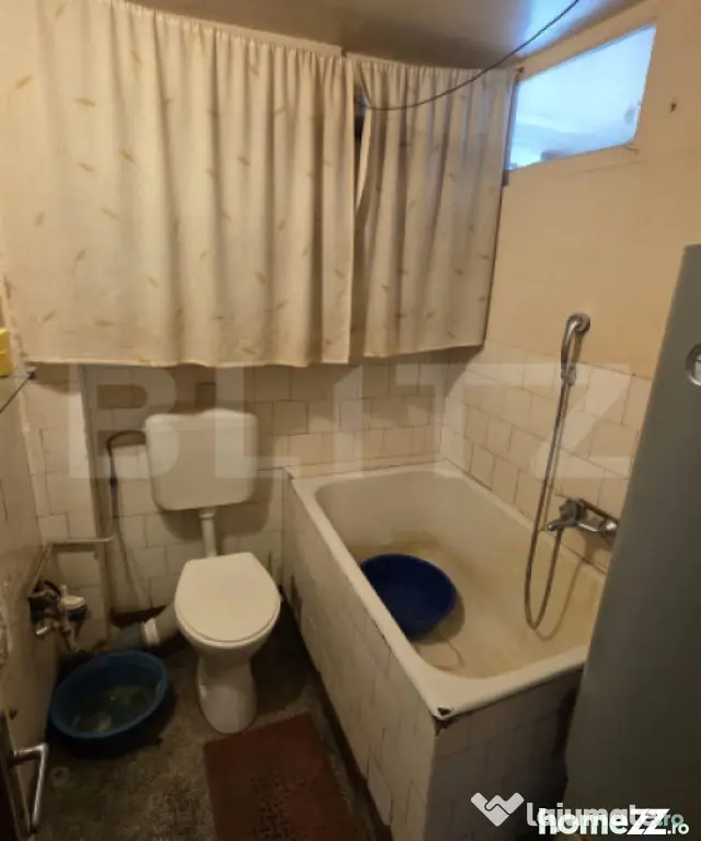 Apartament de vânzare, 48 mp, Strada Ialomiței, zona Piaț