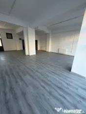 Spatiu comercial, 80 mp, zona centrala din Filiasi cu deschi 