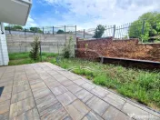 Apartament modern cu gradina si parcare, strada Frunzisului 