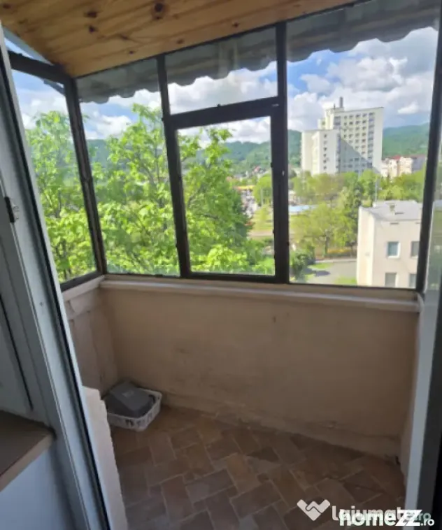 Apartament 3 camere, 64 mp, 2 balcoane, disponibil imediat,