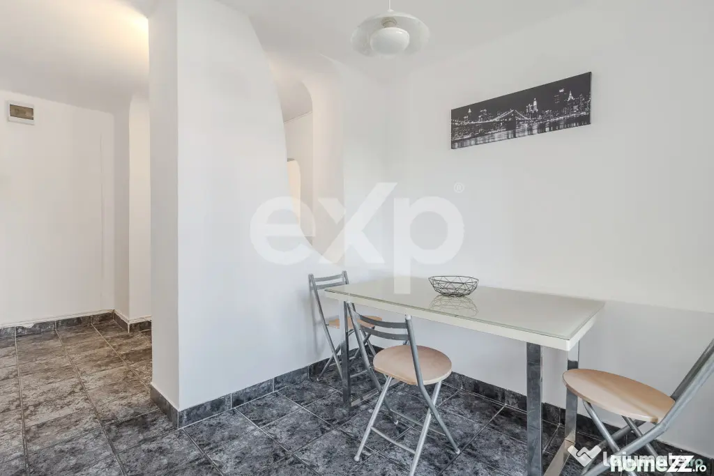 Apartament 3 camere decomandat, etaj 1, Xenopol