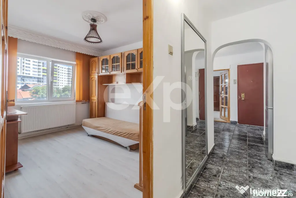 Apartament 3 camere decomandat, etaj 1, Xenopol