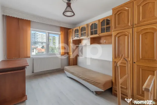 Apartament 3 camere decomandat, etaj 1, Xenopol