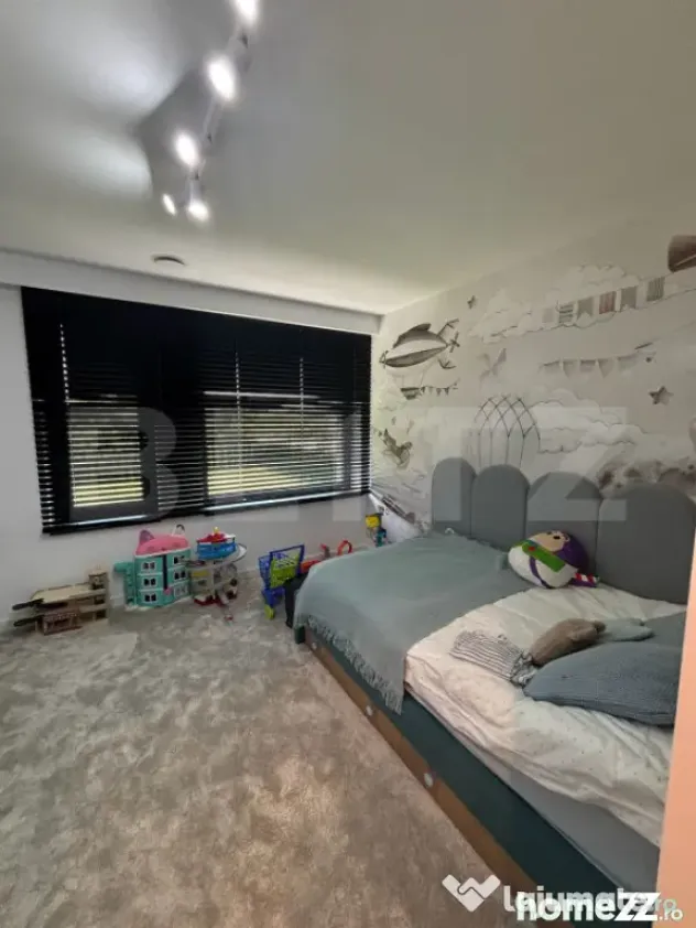 Vilă cu Pompă de Căldură, 220 mp, zona Metro - Suceava