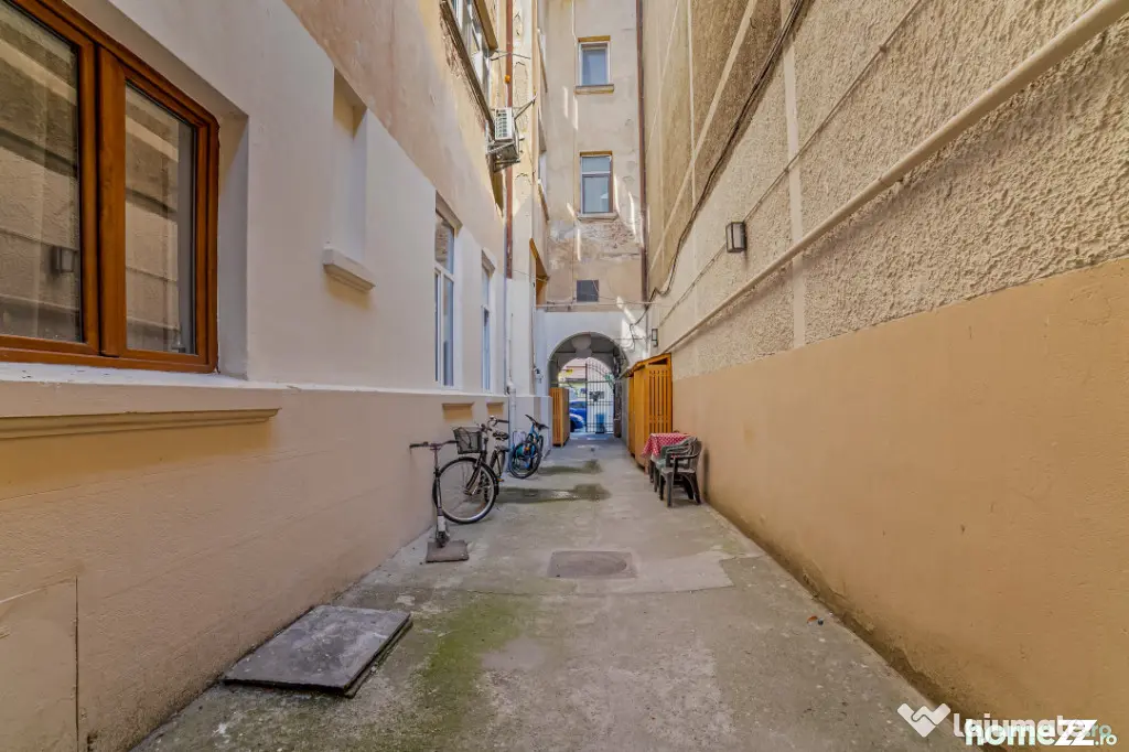 4 camere*Parter/2*Vila interbelică*Curte comună*120 mp uti