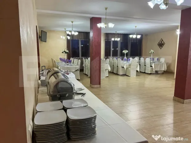Pensiune 3 stele, 60 locuri si restaurant utilat, 1030 mp, z