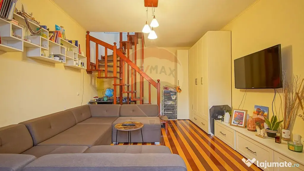 3 camere tip casă, parcare proprie, pod și magazie, Str...