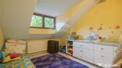 3 camere tip casă, parcare proprie, pod și magazie, Str... 