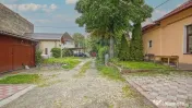 3 camere tip casă, parcare proprie, pod și magazie, Str... 