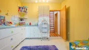3 camere tip casă, parcare proprie, pod și magazie, Str... 