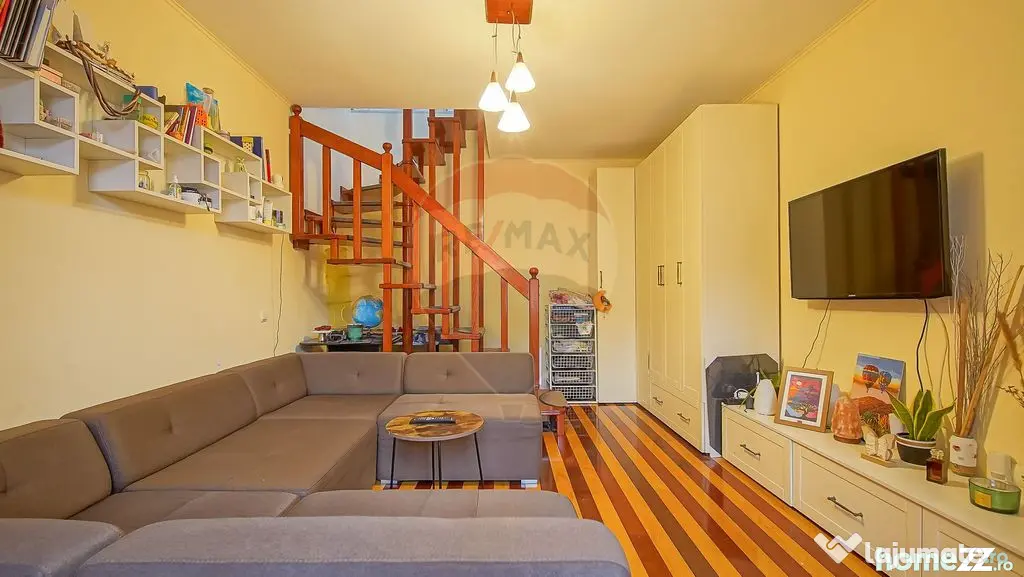 3 camere tip casă, parcare proprie, pod și magazie, Str...