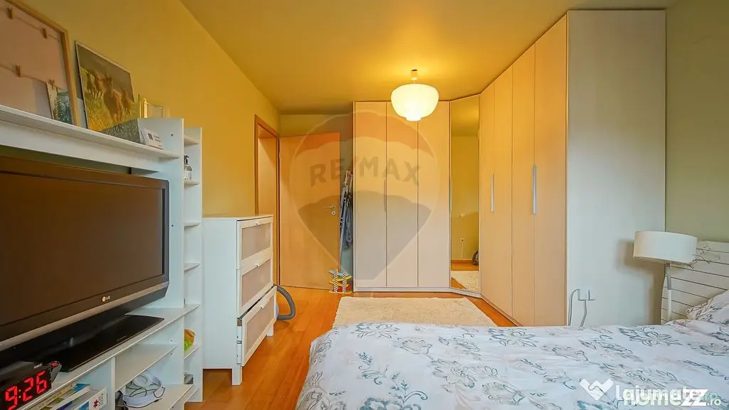 3 camere tip casă, parcare proprie, pod și magazie, Str...