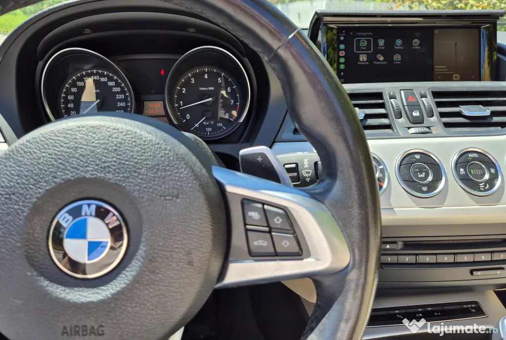 BMW Z4 sDrive28i E89 • 2016 • 71.300 km • Roșu cu Tapițerie Bej • TVA Deductibil