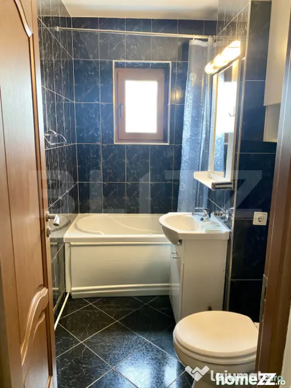 Apartament luminos cu 2 camere, decomandat, zona Penny Mana