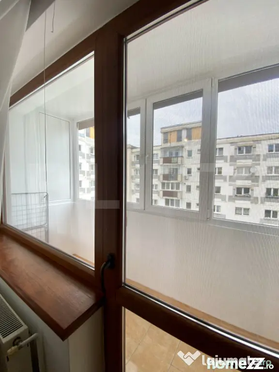 Apartament luminos cu 2 camere, decomandat, zona Penny Mana