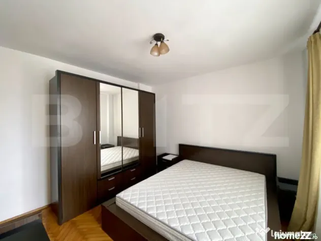 Apartament luminos cu 2 camere, decomandat, zona Penny Mana