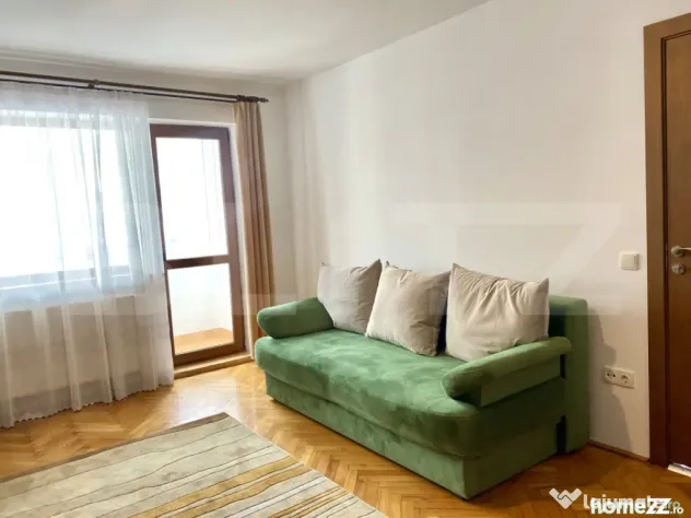 Apartament luminos cu 2 camere, decomandat, zona Penny Mana