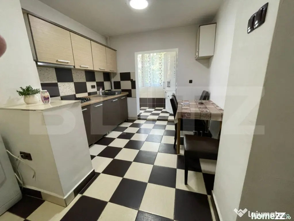 Apartament 3 camere de închiriat, 76 mp, zona Rogerius
