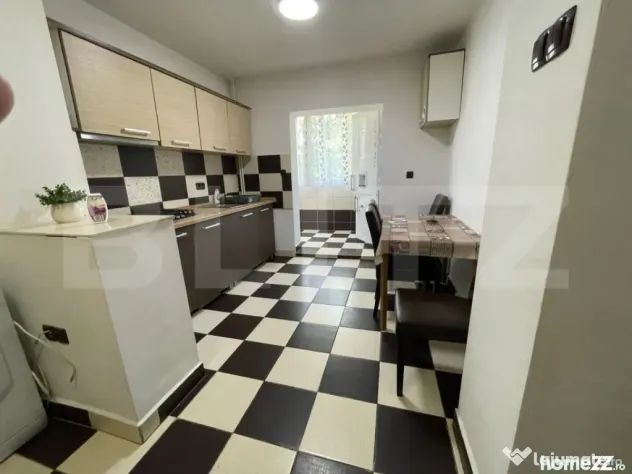Apartament 3 camere de închiriat, 76 mp, zona Rogerius