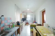De vânzare casă cu 3 camere și teren 3205 mp în Sânn...