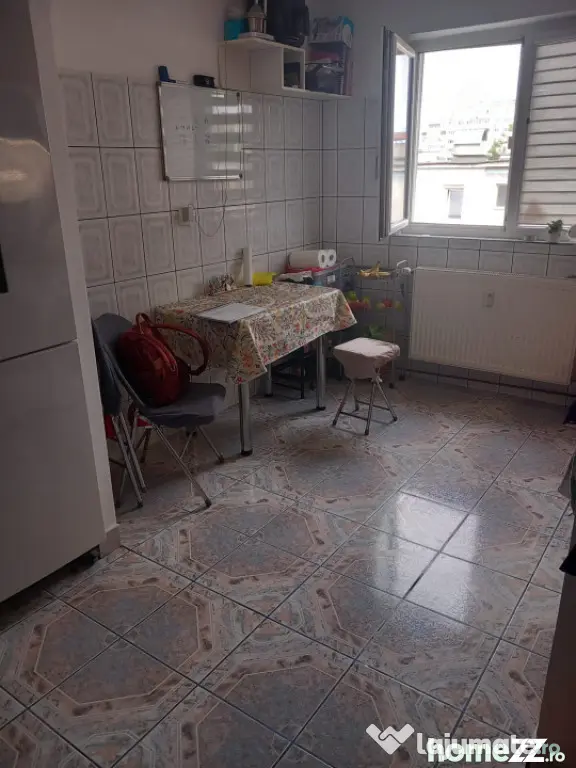 Apartament 2 camere de vanzare, 50.28 mp, semimobilat, Ploie - Ploiesti (Prahova)