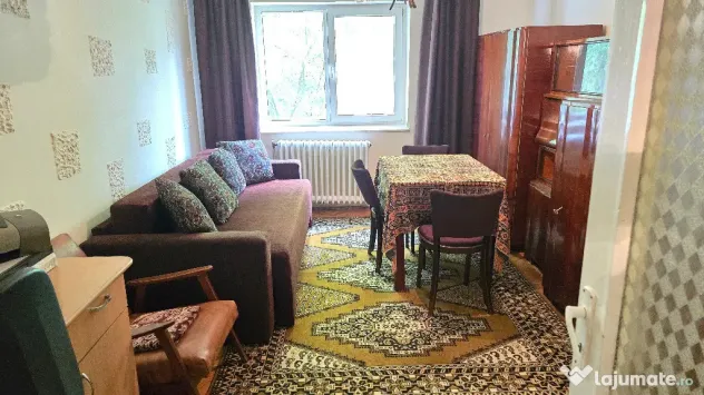 Vand apartament cu 3 camere decomandat Deva, zona George Enescu etaj 1