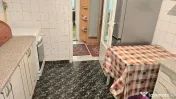 Vand apartament cu 3 camere decomandat Deva, zona George Enescu etaj 1 