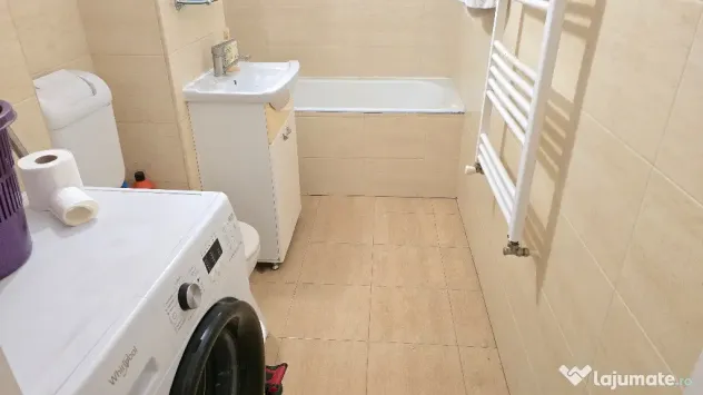 Vand apartament cu 3 camere decomandat Deva, zona George Enescu etaj 1