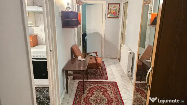 Vand apartament cu 3 camere decomandat Deva, zona George Enescu etaj 1
